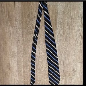 DISNEY MICKEY MOUSE TIE 100% SILK